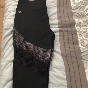 Fabletics net fabric accent capris